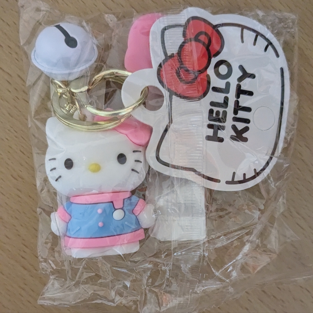 Hello kitty keychain